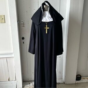 Vintage Adult Religious NUN Halloween Costume Costume In Original Package